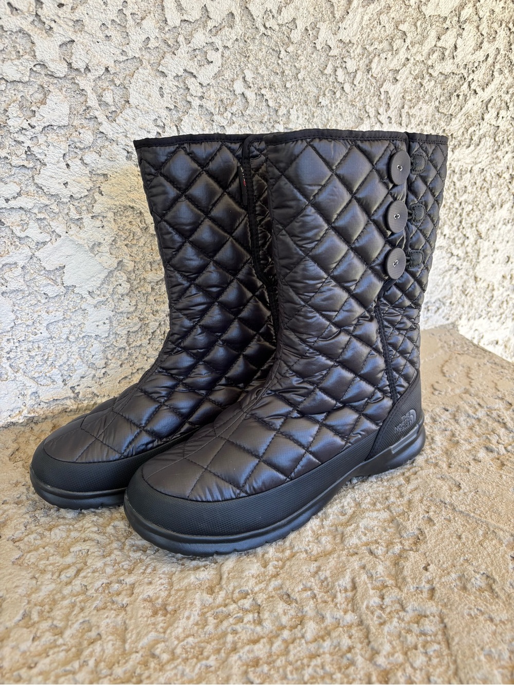 The North Face Black Quilted Thermoball Button-Up Boot - Women's Size 11